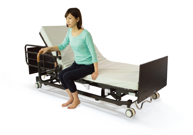 安定した端座位がとりやすい低床設計