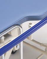 搬送時・作業時の衝突ダメージを軽減するサイドバンパー